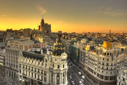Boka ett flyg till madrid nu! Hauptstadt von Spanien: Madrid