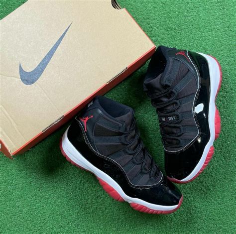 Nike Air Jordan 11 Bred Exclusive Sneakers Sa