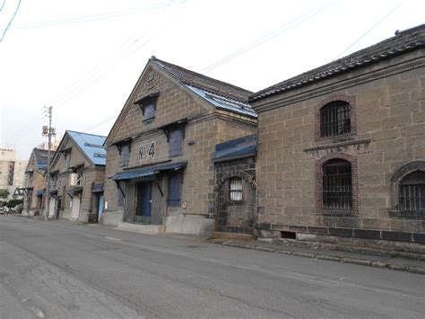 Sep 01, 2018 · こんにちは。 今回は建築家の隈研吾が設計した住宅10選。鉄の家やモクマクハウスなどです。 新国立競技場のデザインでも話題となった建築家の隈研吾氏。 木材をうまく使った建築で、国内外に様々な建築物を手掛 建築を旅してplus - 建築を旅してplus- kaimonzi ページ!