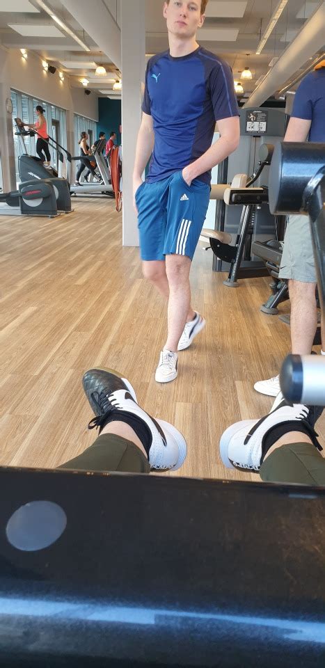 Hot Guy At The Gym Tumbex