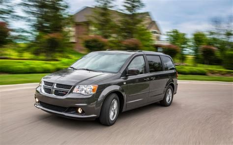 Dodge Grand Caravan Familiale 4 Portes Sxt 2015 Prix Specs And Fiche