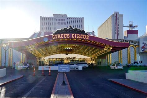 El circus circus hotel and casino está situado en el corazón del strip de las vegas, a poca distancia en coche del aeropuerto internacional mccarran. Las-Vegas-circus-circus-hotel - Mercoledì tutta la settimana