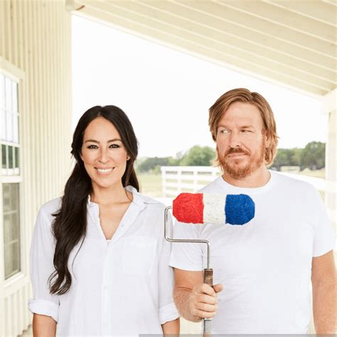 Much Is Chip And Joanna Gaines Home Worth Hgtv S Fixer Upper Star Chip Gaines Named In