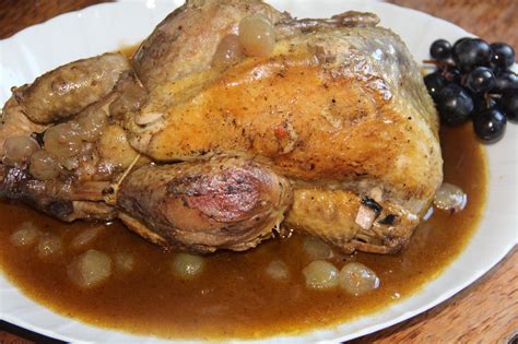 Pintade Fermiere Au Cognac Et Aux Raisins Du Jardin Et Du March