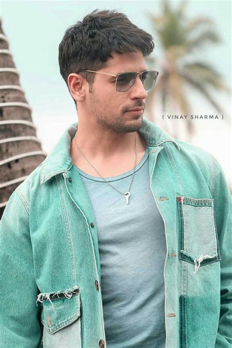 Pin By Jheels On Sidharth Malhotra Love With Images Bollywood