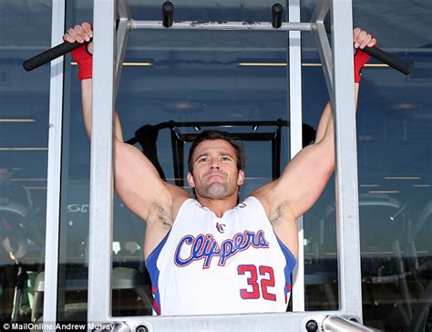 Kris Smith Shows Off His Bulging Biceps And Results Of Six Week Body Transformation Daily Mail