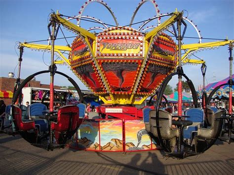 spinning amusement ride fair rides theme parks rides carnival rides