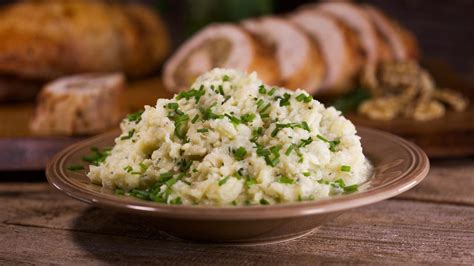 Rachaels Mashed Cauliflower With Cheddar And Chives Rachael Ray Show