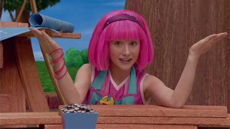Step By Step From Lazytown Glowing Stars Thursdays 930am Lazy Town Step Music Anime