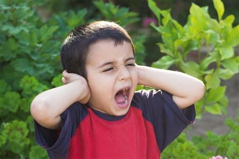 How To Deal With Toddler Temper Tantrums Child Temper Tantrum