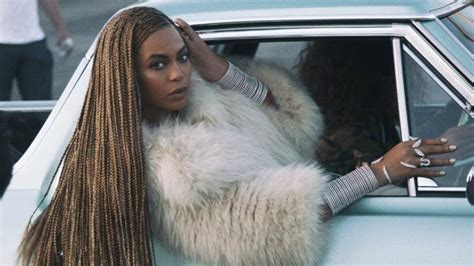 Beyoncé Anuncia Livro De 600 Páginas Para Celebrar Lemonade Claudia