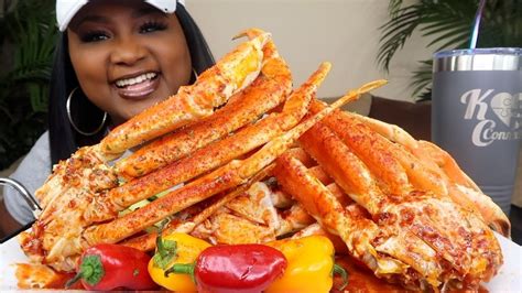 Giant Spicy Snow Crab Legs Seafood Boil Mukbang Youtube