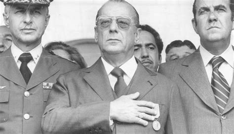 Entre 1959 e 1960 trabalhou na terceira seção do estado maior do exército. Último presidente da ditadura, João Figueiredo foi a ponte ...