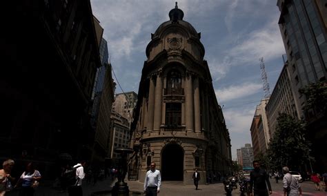 Actualmente la bolsa de santiago es el principal proveedor de infraestructura tecnológica para el en sus 126 años de trayectoria, la bolsa de santiago ha ido creando diversos mercados para que. Lunes negro: Bolsa de Santiago sufrió su mayor desplome ...