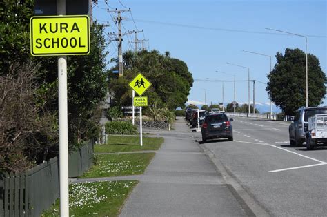 Bilingual Traffic Signs Featuring Te Reo Māori Closer To Reality In New