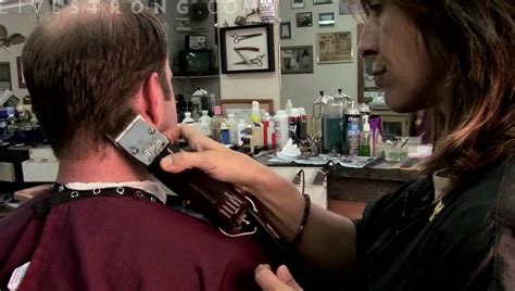 How To Use Clippers To Cut Mens Hair Youtube