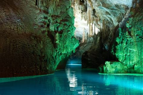 Jeita Grotto Wonderful Underground Caves In Lebanon Charismatic Planet