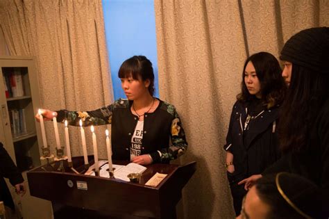 Chinese Descendants Of Jews Celebrate Hanukkah The Times Of Israel