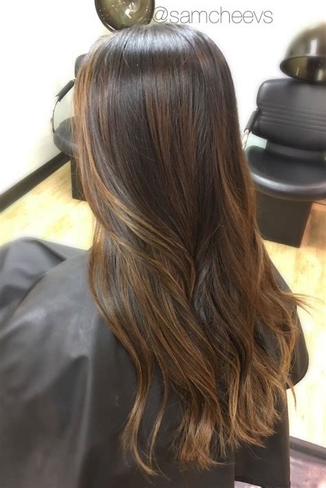 Ombre hair is a coloring effect in which the bottom portion of your hair looks lighter than the top portion. Pin on Hair