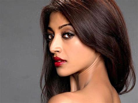 Paoli Dams Bare Back Painted In Hate Story Posters Bollywood