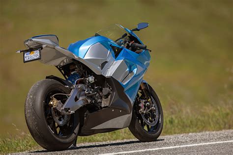 Of course, the environmental benefits should be so it's time to take a serious look at the fastest, and best electric motorcycles on the market. World's Fastest Electric Superbike, Lightning LS-218 Ready ...