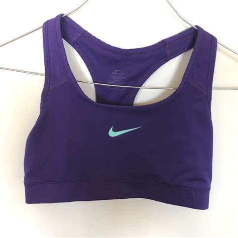Purple Nike Sports Bra. Unlined. EUC. Size medium. | Nike sports bra, Sports bra, Nike sports