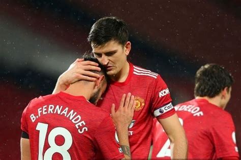 Manchester united vs leicester city. VIDEO - Kesalahan Harry Maguire Vs Leicester: Jatuh lalu ...