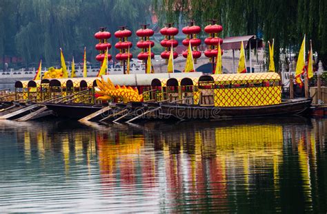 Houhai Lake Tourboats Beijing China Stock Photo Image Of Restaurants