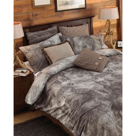 Find a huge selection of comforters & bedding sets for the lowest prices today! Riva Home Alaska Faux Wolf Fur Print Duvet/Comforter Set ...