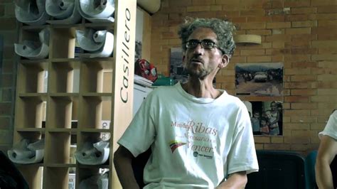 Declaraciones de mercado, exposición de antonio caro e intervención de ángela cuadra en espacio trapézio. Antonio Caro aclara la metodología de su taller - YouTube