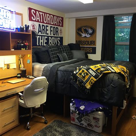 Dorm Room Ideas For Guys Double As A Single Mu Dorm Room Hatch Single Dorm Room College