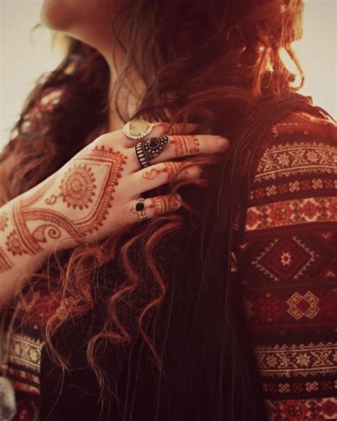 Pin By Pretty Look On Mehndi Henna Design Cute Girl Poses Profile