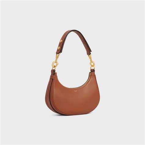 Medium Strap Ava Bag In Smooth Calfskin Tan 196923dgq04lu Celine