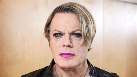 Eddie Izzard Praised For Using She And Her Pronouns South Western Times
