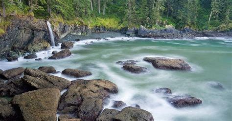 Vancouver island is known around the world for its rugged beauty and gorgeous coastline. Soule Creek Lodge, Port Renfrew, Vancouver Island, BC ...