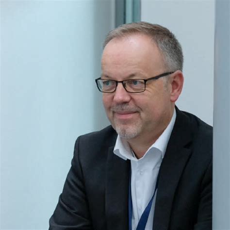 Die dsl bank ist ein spezialist für wohnungsbaufinanzierungen mit langjähriger erfahrung. Jens Möbius - Key-Account-Manager zentraler Vertrieb ...