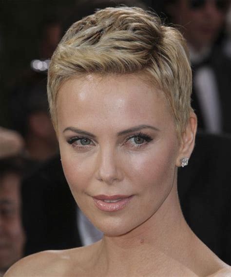 Charlize Theron Short Straight Light Blonde Hairstyle Charlize Theron