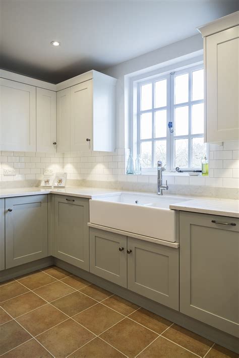 a traditional shaker kitchen looks fantastic with a tiled splashback with the choi… shaker