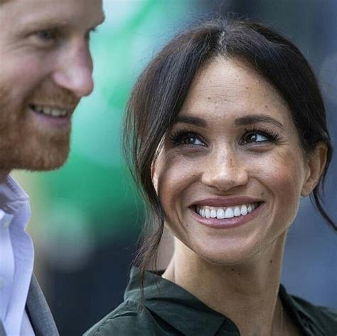 Meghan Markle Looking At Prince Harry With Goo Goo Eyes Prinz Harry Meghan Markle Meghan