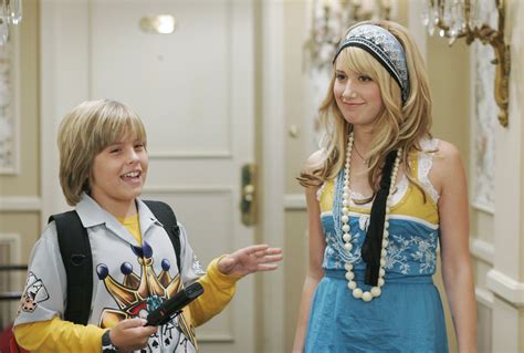 Picture Of Ashley Tisdale In The Suite Life Of Zack And Cody Season