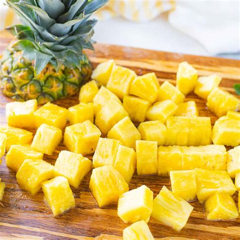 How To Cut A Pineapple How To Cut A Pineapple Into Cubes