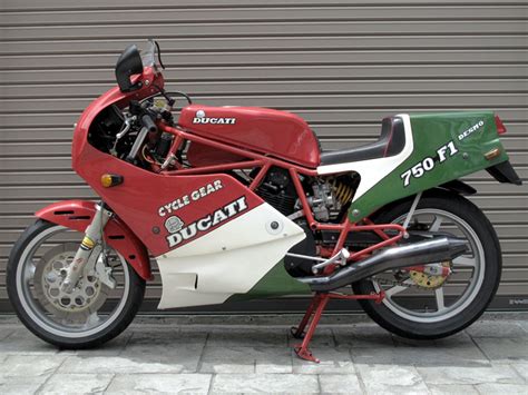 Lot 19 1986 Ducati 750 F1