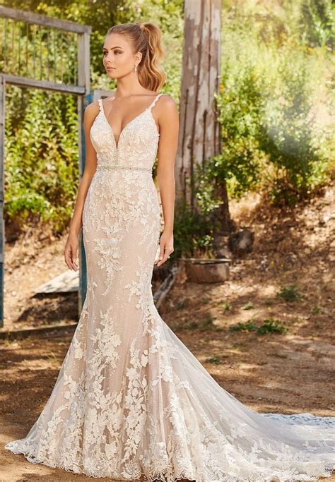 5 out of 5 stars. Fit and Flare wedding dress | Fit and flare wedding dress, Wedding dresses, Wedding dresses unique