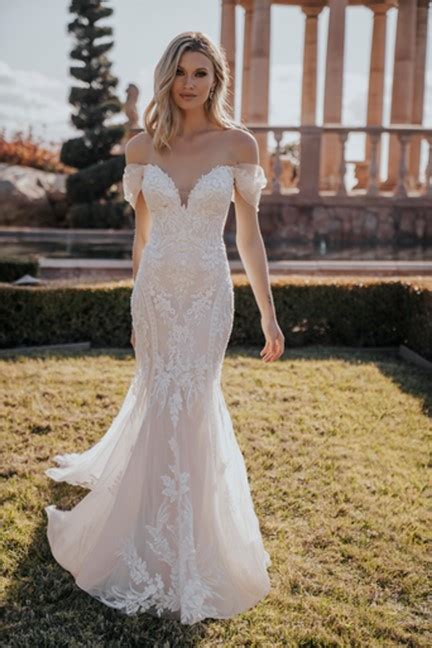 Off The Shoulder Lace Fit And Flare Wedding Dress Kleinfeld Bridal