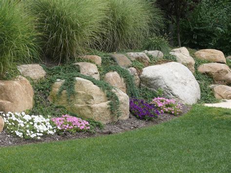 Front Yard Landscaping With Rocks And Boulders Front Yard Landscaping