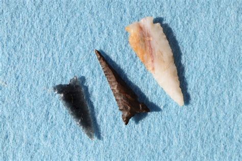 Three Late Prehistoric Arrow Points Found In The Late 1800s To Early