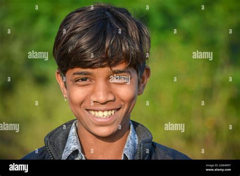 Smiling Face Poor Indian Boy Hi Res Stock Photography And Images Alamy