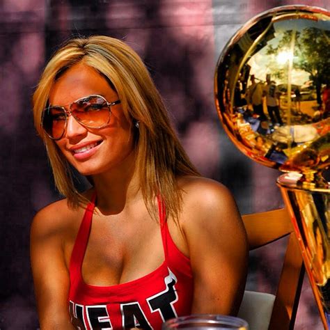 Beauty Babes 2013 Nba Playoffs Finals Basketball Babe Battle San Antonio Spurs Vs Miami Heat