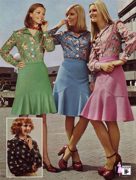 Pin By Vanbogaertwalter On 1974 1970s Fashion Retro Fashion