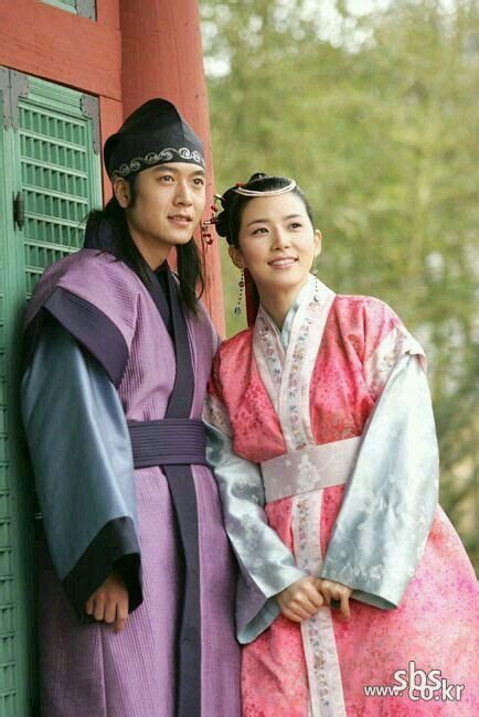 Ballad Of Seo Dong 2005에 있는 Kim Ali님의 핀 한국 드레스 한국 전통 의상 한국 패션